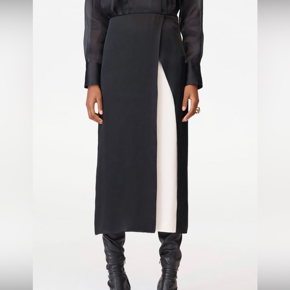 MWT Zara Black and White Skirt